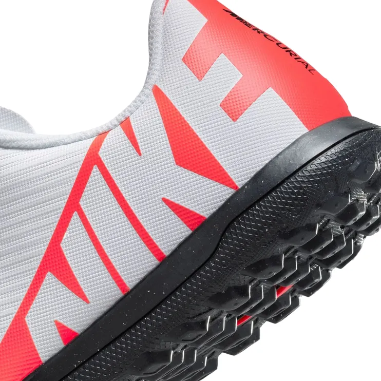 Nike boys' soccer shoe Vapor 15 Club TF DJ5956-600 crimson-white-black