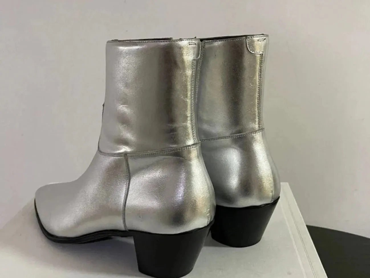 Silver Hue Point Toe Men's Boots